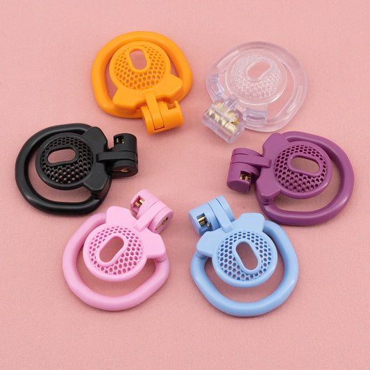 Male ABS Chastity Cage Flat Breathable Lock Porous Bdsm Lock Male Chastity Device with 4 Penis Rings Cock Cage Adult Sex Toys18+