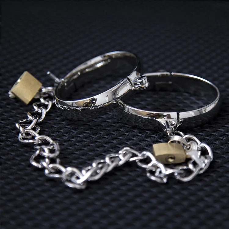 1 Pair Lock Shackles Female Male Handcuff Metal Ankle Cuffs Wrist Cuff For Couple BDSM Bondage Restraints Adult Game Sex Toys